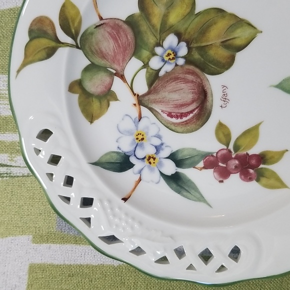 Tiffany Brunelli 8 1/4" Plate Lattice Cut Edge Flower Fig Design Made In Italy - Picture 6 of 13